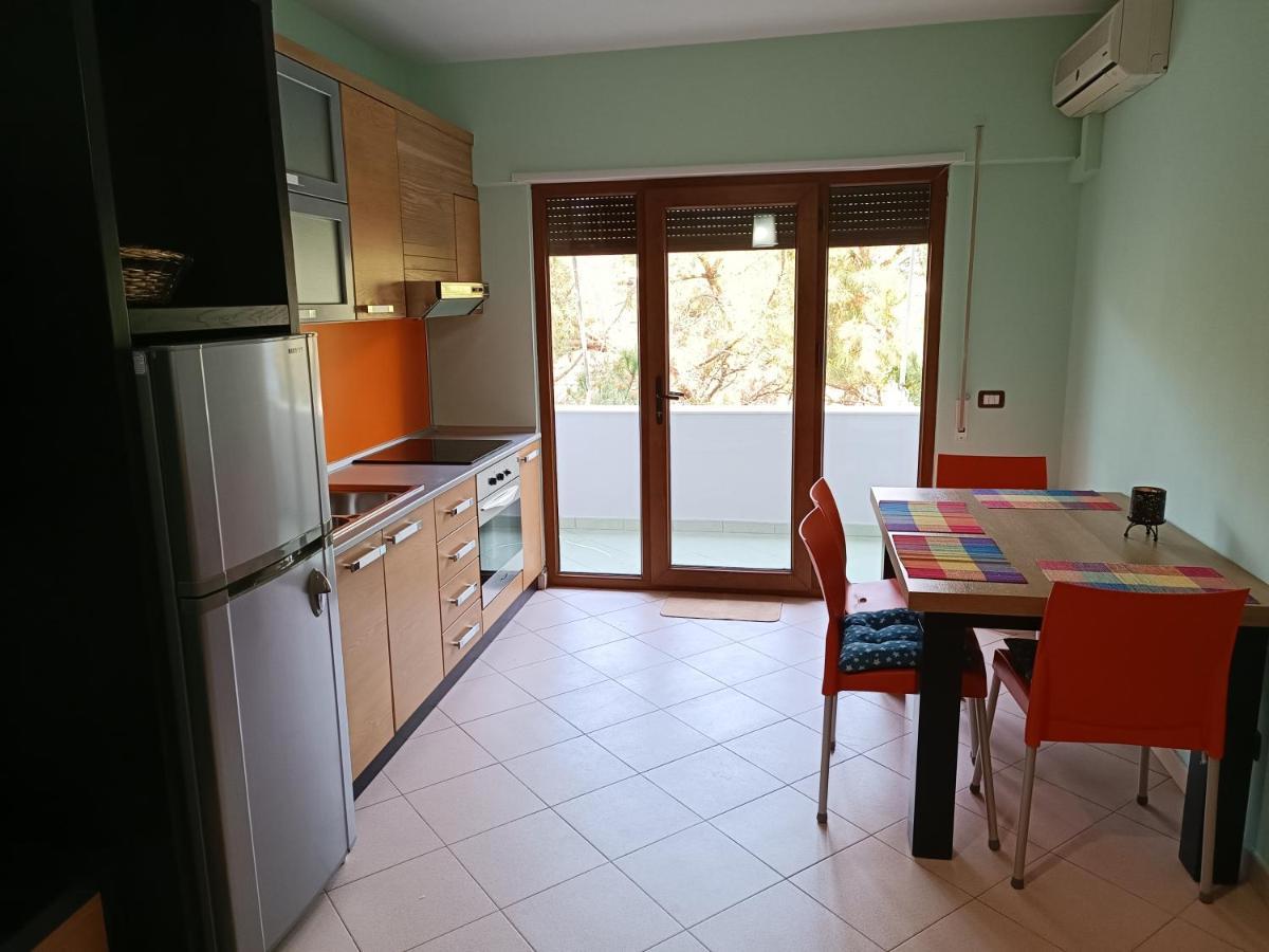 Apartamento Family 100 Square Metres Golem (Tirana)